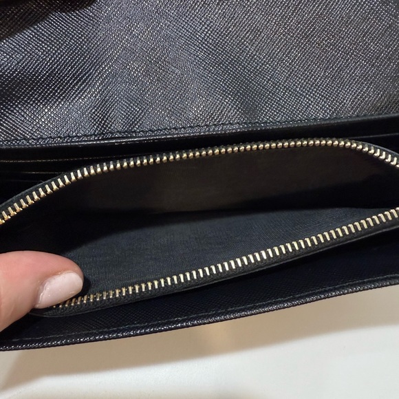 Prada Black Saffiano Leather Clutch Wallet - Picture 8 of 10